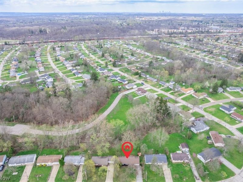 6194 Eldridge Boulevard, Bedford Heights, OH 44146 Photo 13