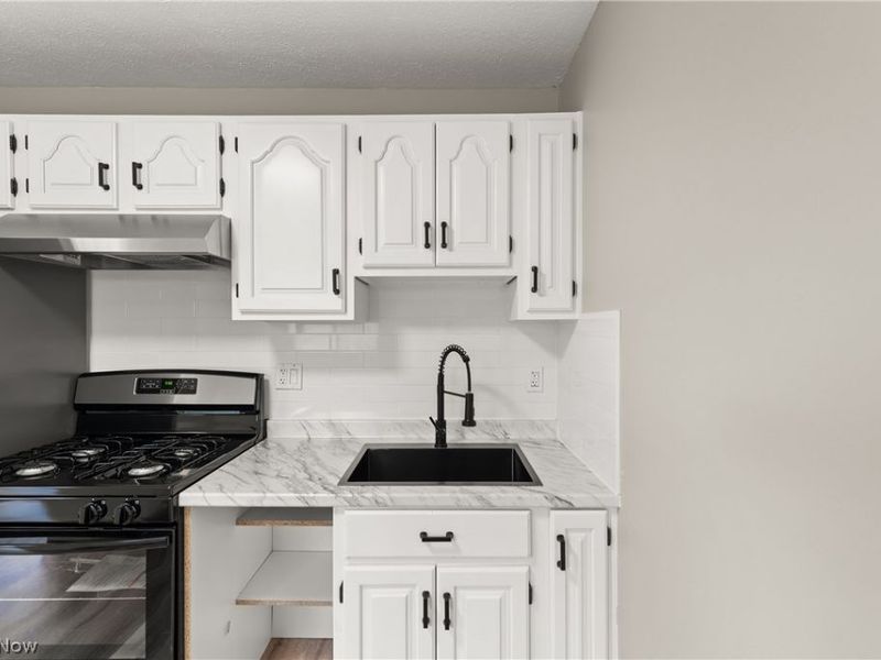 6194 Eldridge Boulevard, Bedford Heights, OH 44146 Photo 26