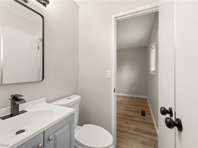 6194 Eldridge Boulevard, Bedford Heights, OH 44146 Photo 27