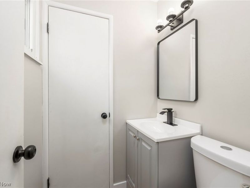 6194 Eldridge Boulevard, Bedford Heights, OH 44146 Photo 28