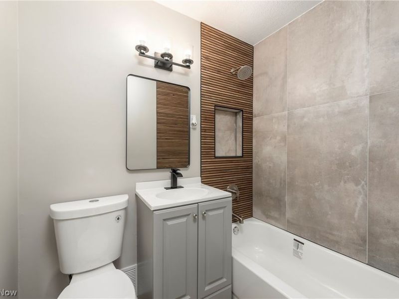 6194 Eldridge Boulevard, Bedford Heights, OH 44146 Photo 33