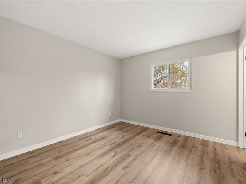 6194 Eldridge Boulevard, Bedford Heights, OH 44146 Photo 38