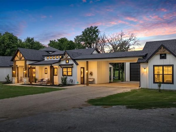 1383 Northshore Lane , Valley View, TX 76272