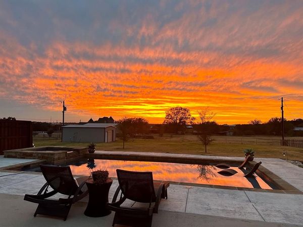 199 Newfield Lane , Springtown, TX 76082