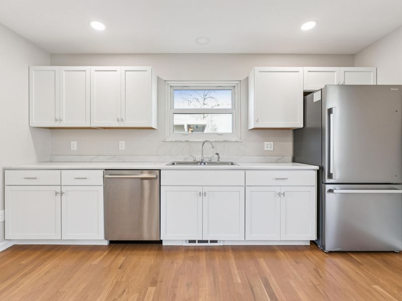 2691 Maplewood Drive, Columbus, OH 43231 Photo 11