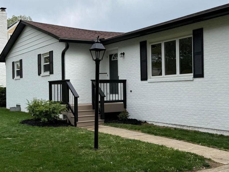 2691 Maplewood Drive, Columbus, OH 43231 Photo 3