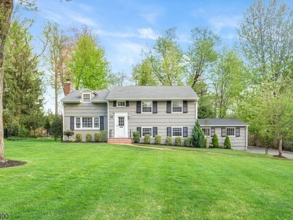 28 Spring Ridge Dr, Berkeley Heights, NJ 07922