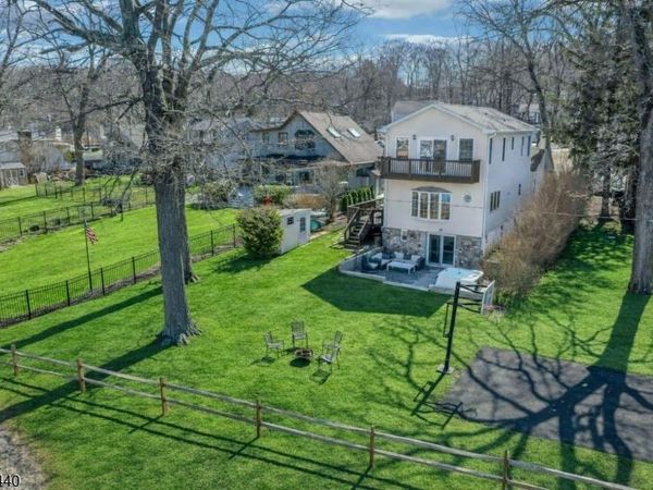 32 Mcnabb Rd, Jefferson, NJ 07849