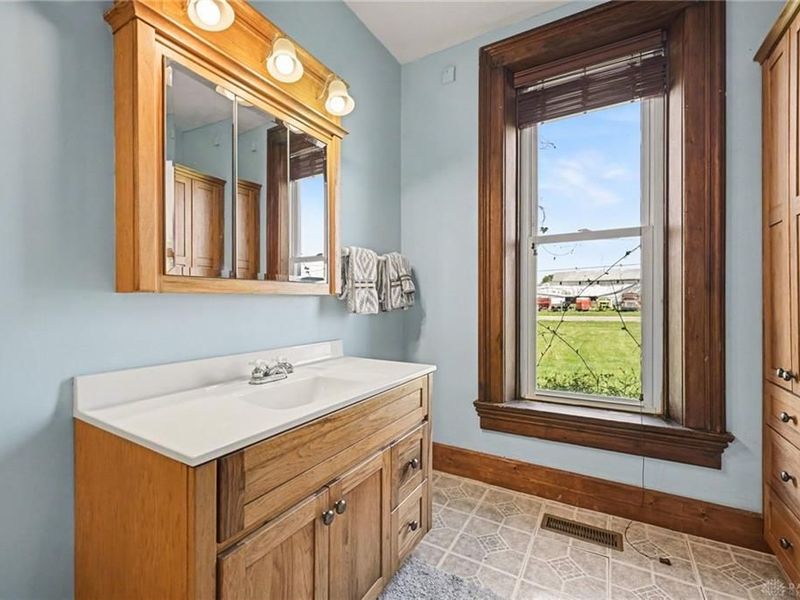 10489 New Carlisle Pike, Bethel Township, OH 45344 Photo 26