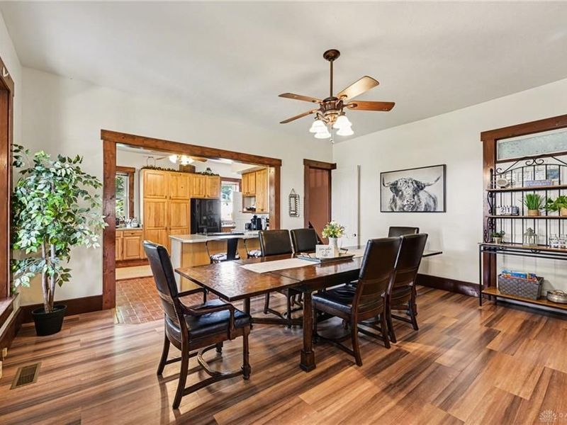 10489 New Carlisle Pike, Bethel Township, OH 45344 Photo 6