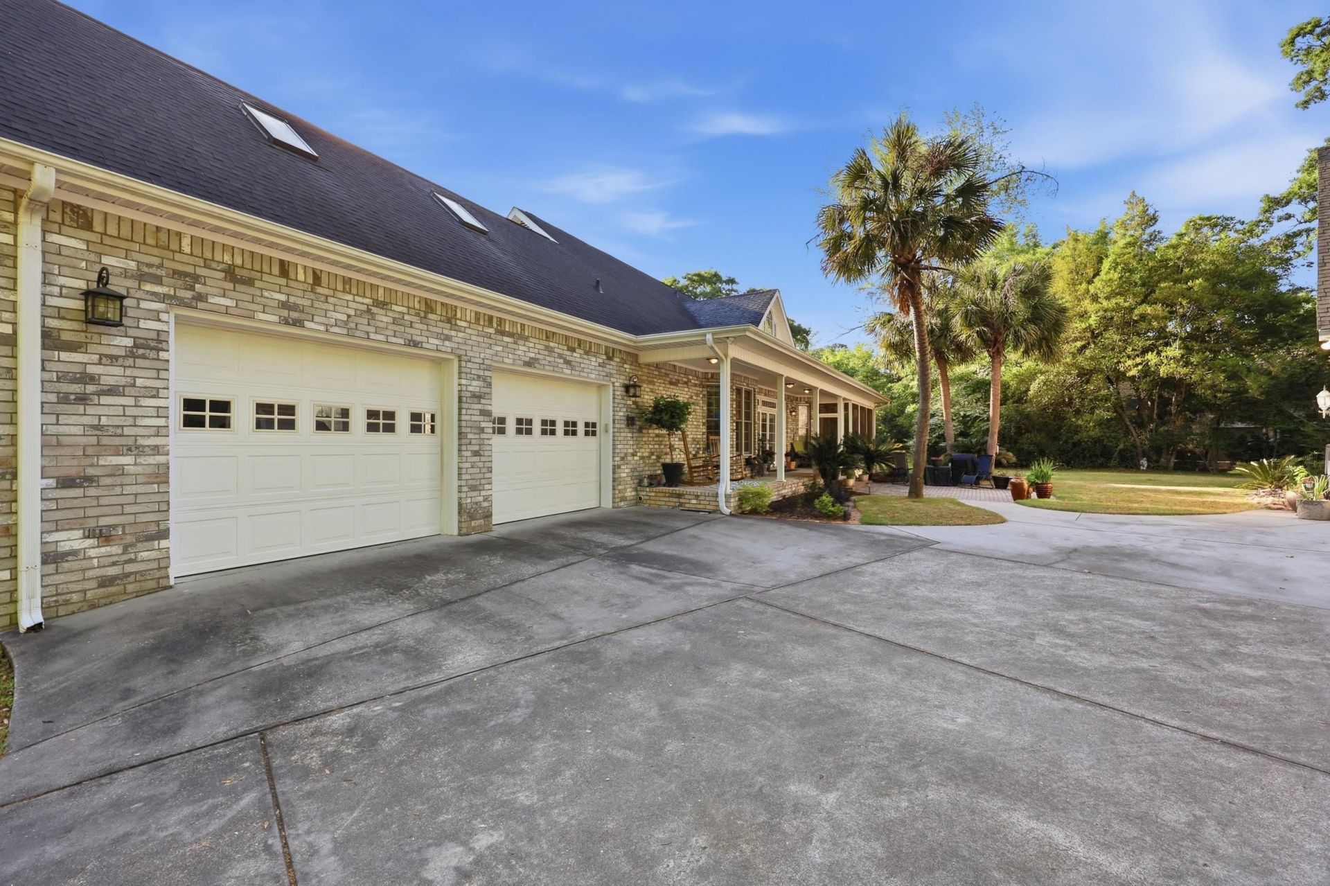3379 Shadow Moss Ln. Photo 5