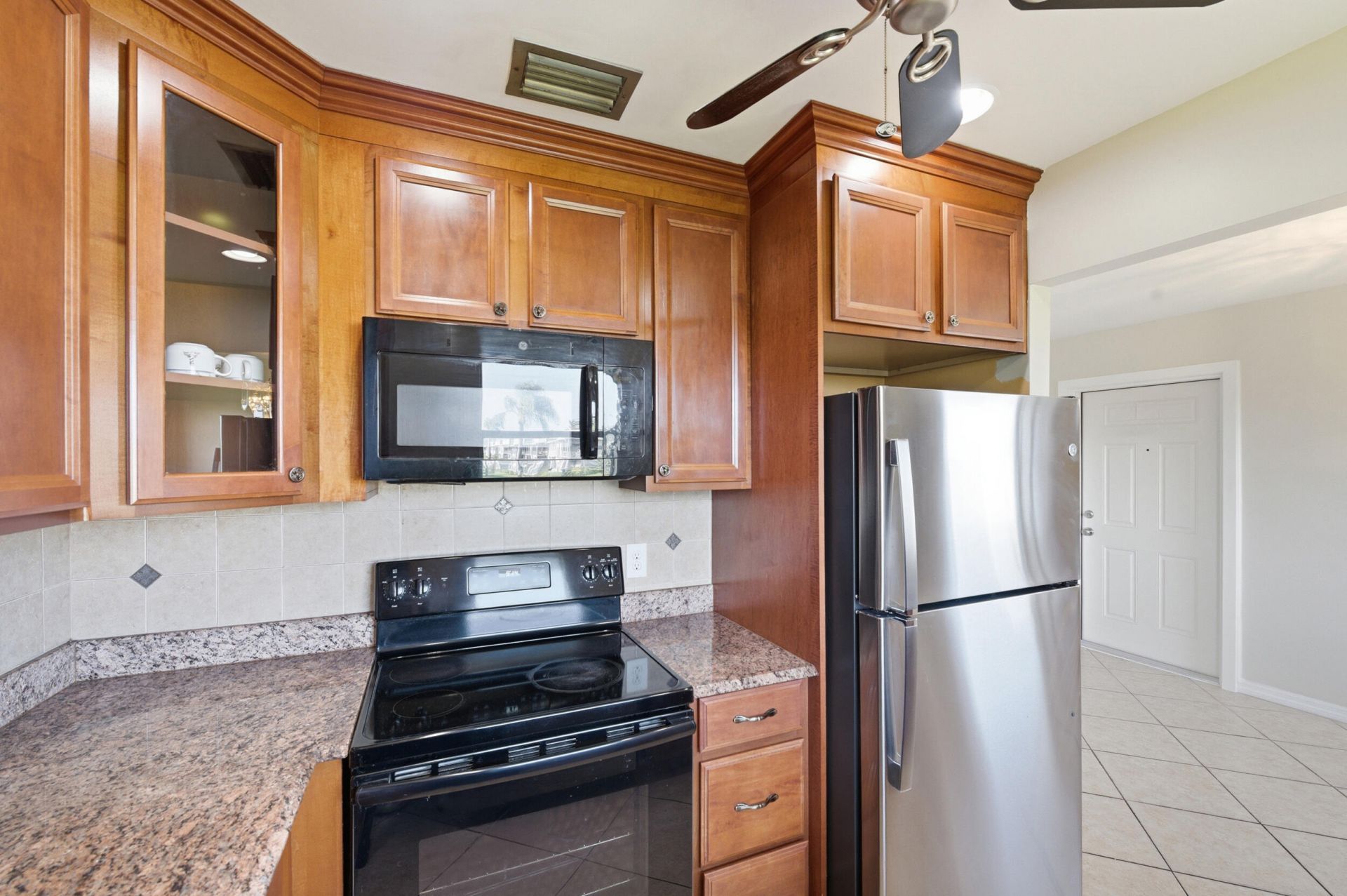 384 Saxony H, Delray Beach, FL 33446 Photo