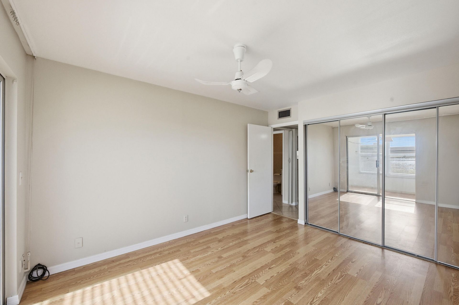 384 Saxony H, Delray Beach, FL 33446 Photo