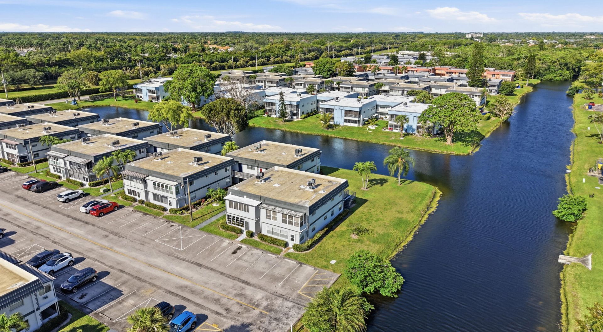 384 Saxony H, Delray Beach, FL 33446 Photo