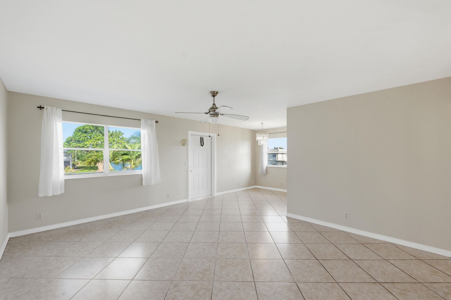 384 Saxony H, Delray Beach, FL 33446 Photo