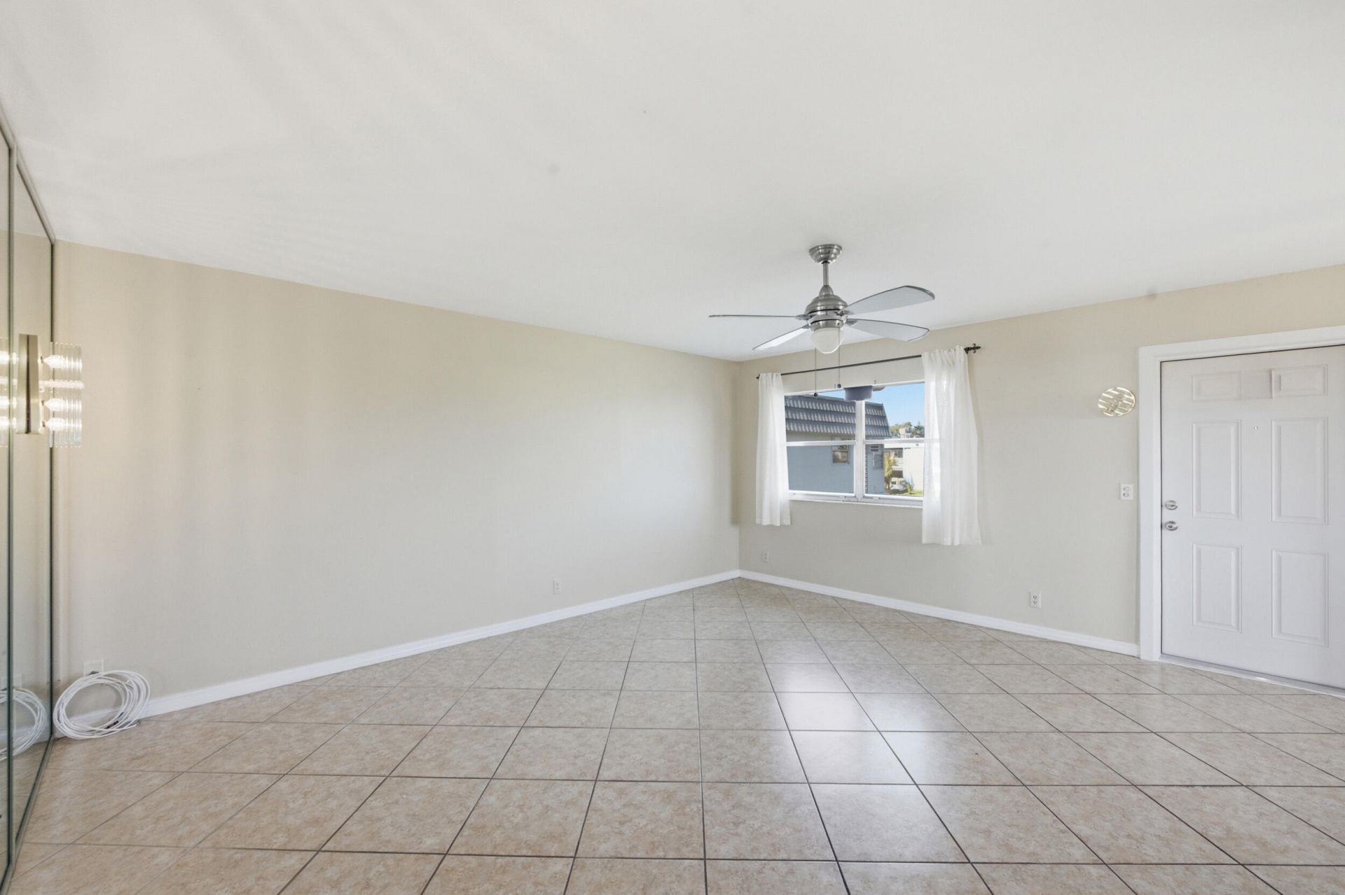 384 Saxony H, Delray Beach, FL 33446 Photo