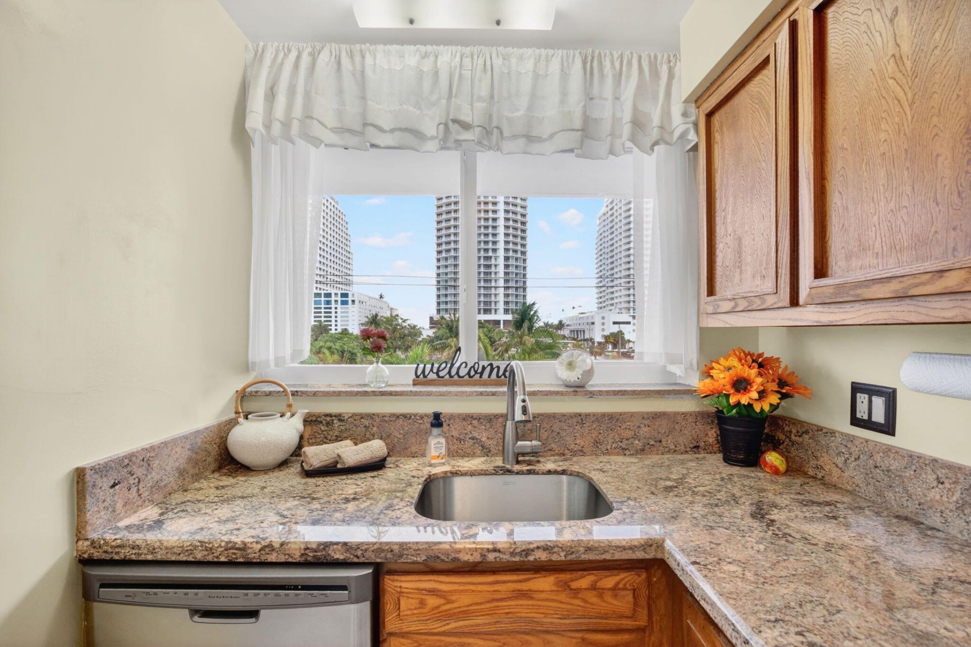 524 Orton Avenue, Unit 403, Fort Lauderdale, FL 33304 Photo
