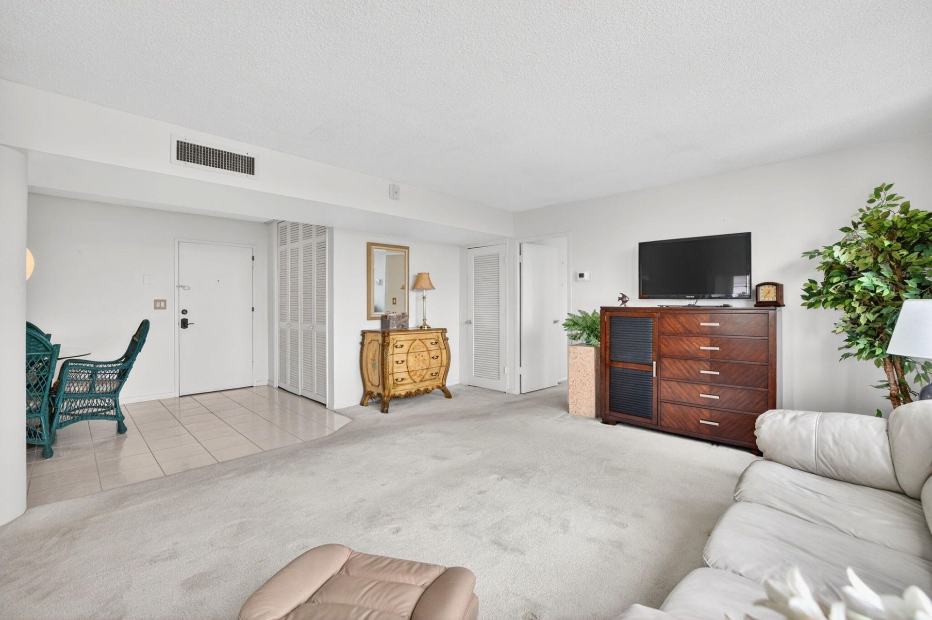 524 Orton Avenue, Unit 403, Fort Lauderdale, FL 33304 Photo