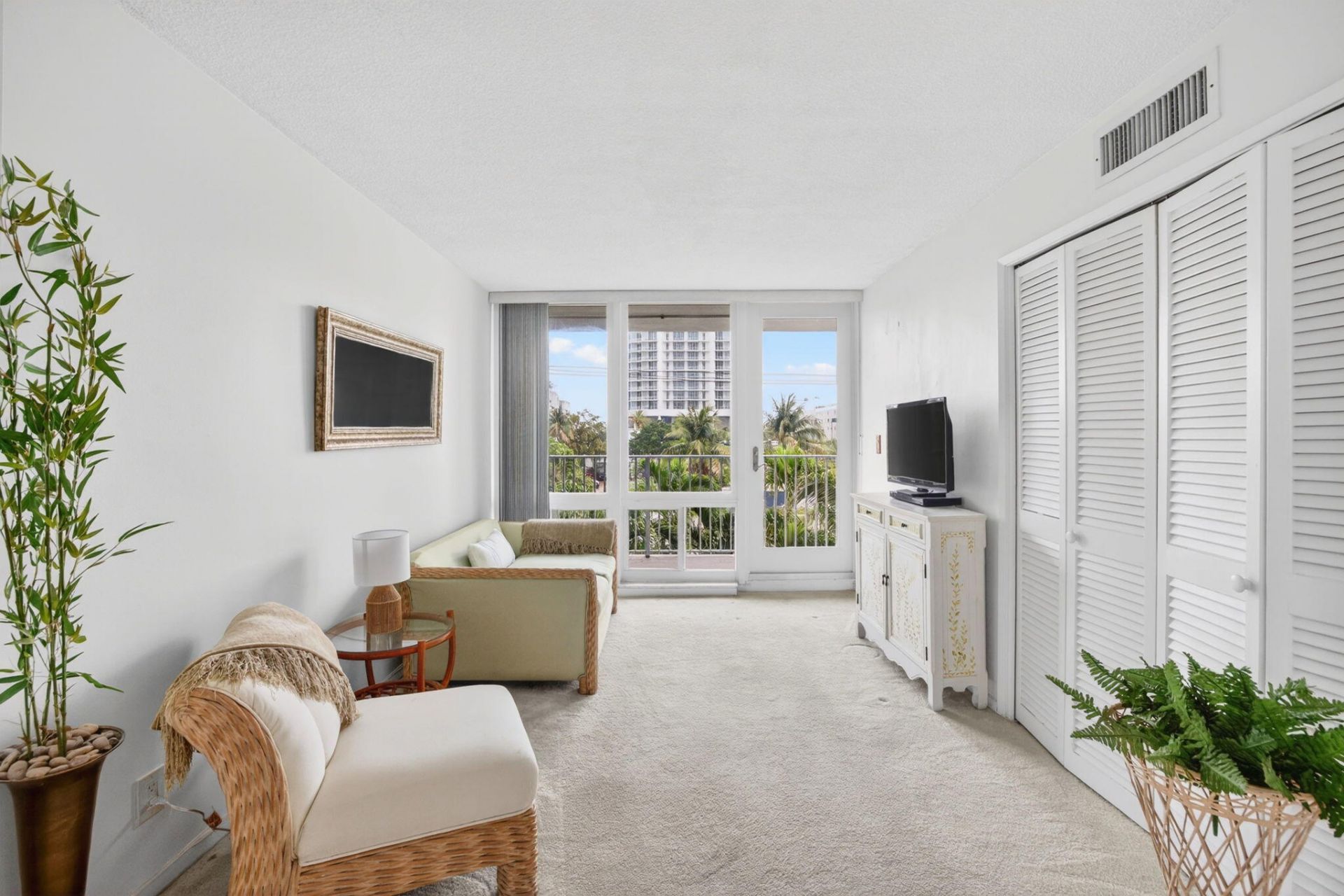 524 Orton Avenue, Unit 403, Fort Lauderdale, FL 33304 Photo