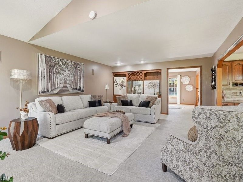 3606 Avanti Lane, Uniontown, OH 44685 Photo 10