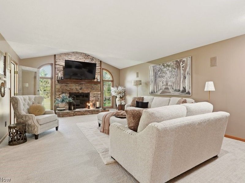 3606 Avanti Lane, Uniontown, OH 44685 Photo 7