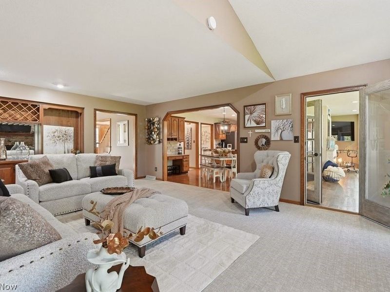 3606 Avanti Lane, Uniontown, OH 44685 Photo 9