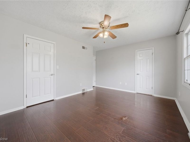 125 Springbrook Drive SE, New Philadelphia, OH 44663 Photo 11