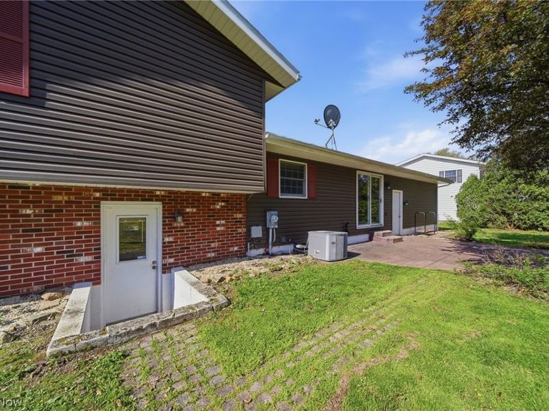 125 Springbrook Drive SE, New Philadelphia, OH 44663 Photo 30