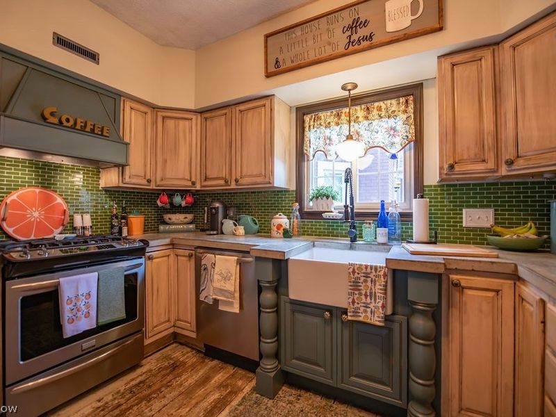 716 N Dawson Street , Uhrichsville, OH 44683 Photo 23