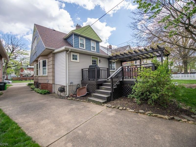 716 N Dawson Street , Uhrichsville, OH 44683 Photo 4