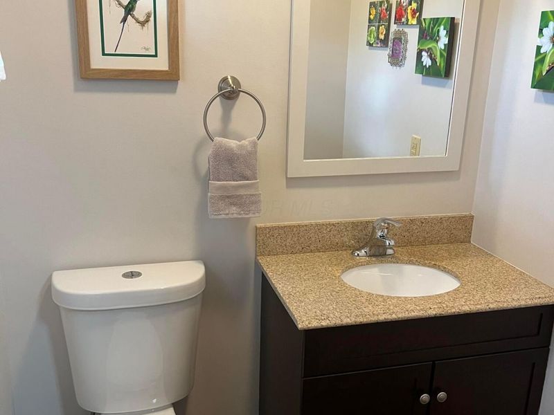 445 Fairlawn Drive, Columbus, OH 43214 Photo 17