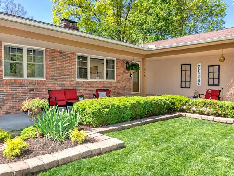 445 Fairlawn Drive, Columbus, OH 43214 Photo 2