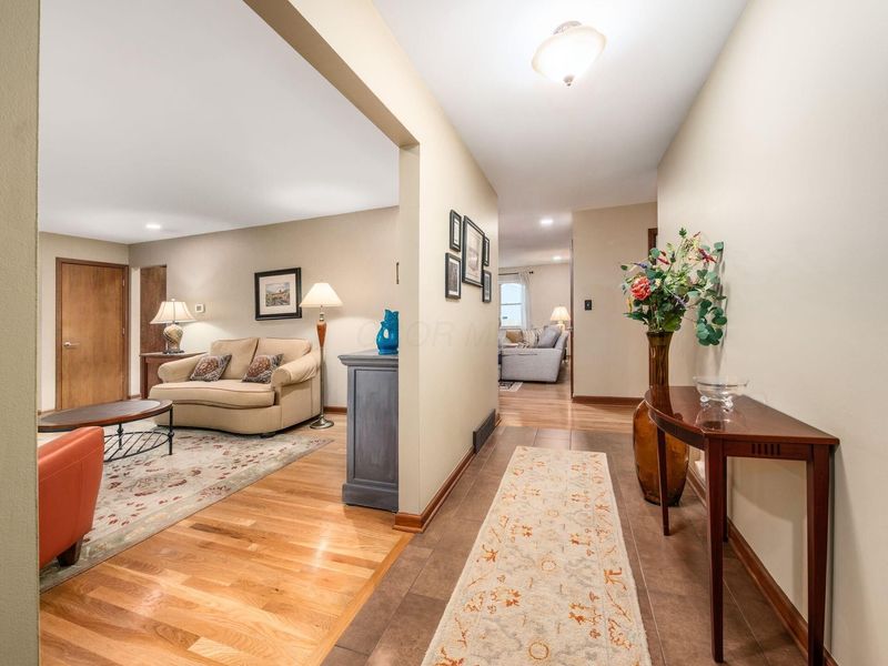 445 Fairlawn Drive, Columbus, OH 43214 Photo 6