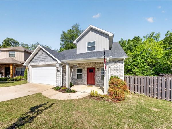 364 Kinniburgh Drive , Farmington, AR 72730