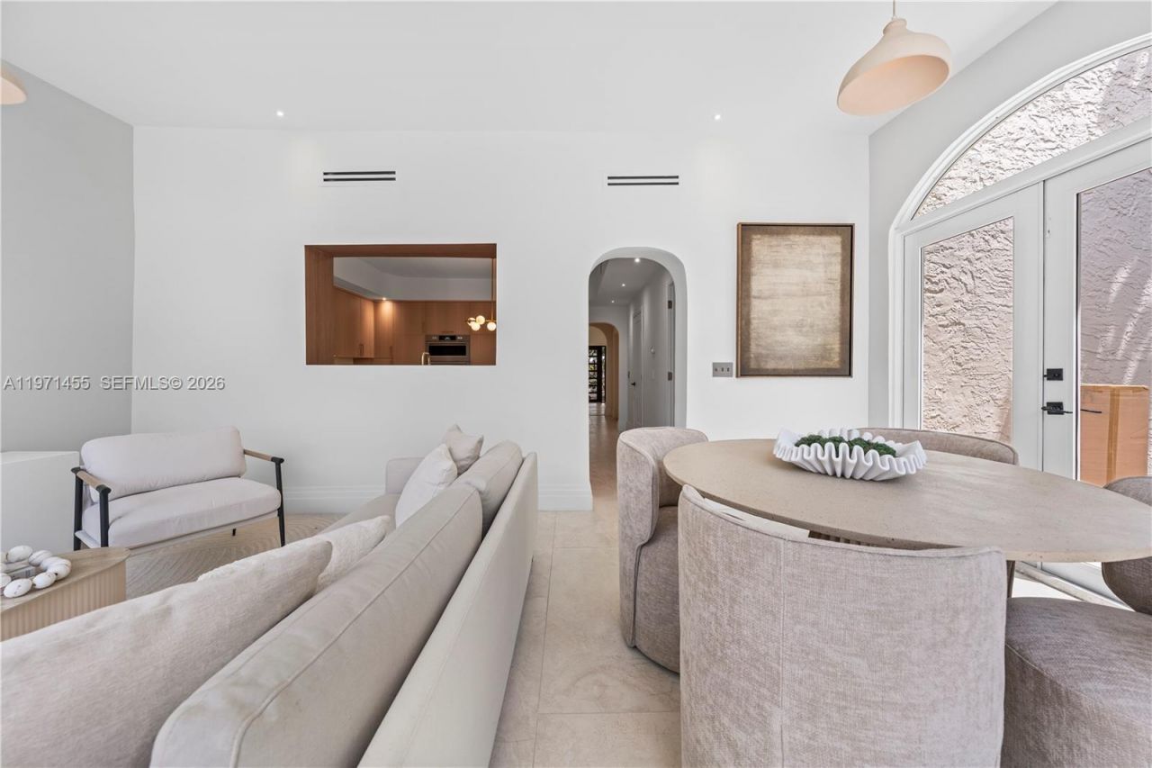 178 NE 45th St, Miami, FL 33137 Photo