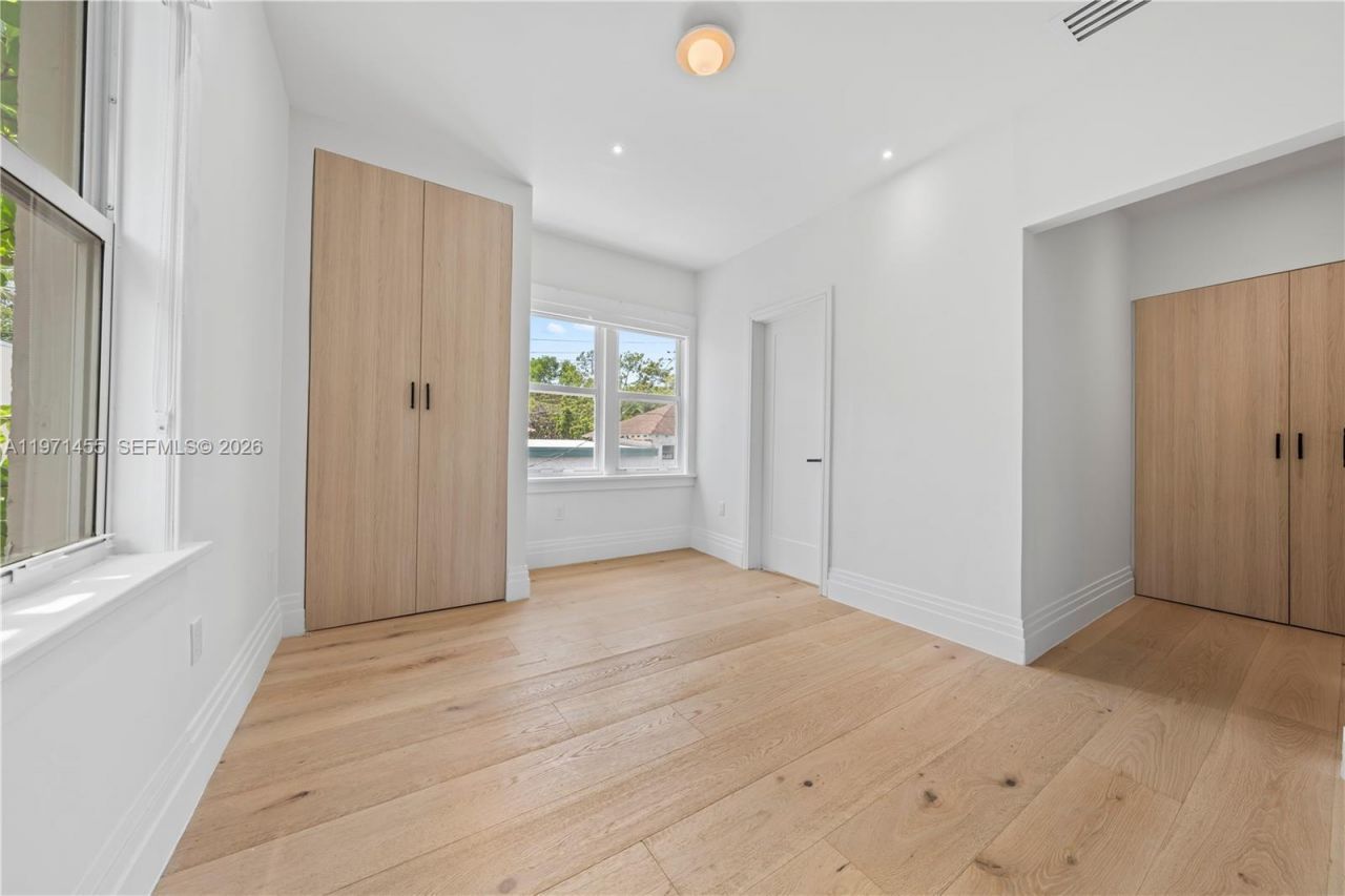 178 NE 45th St, Miami, FL 33137 Photo