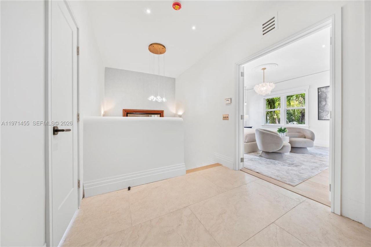 178 NE 45th St, Miami, FL 33137 Photo