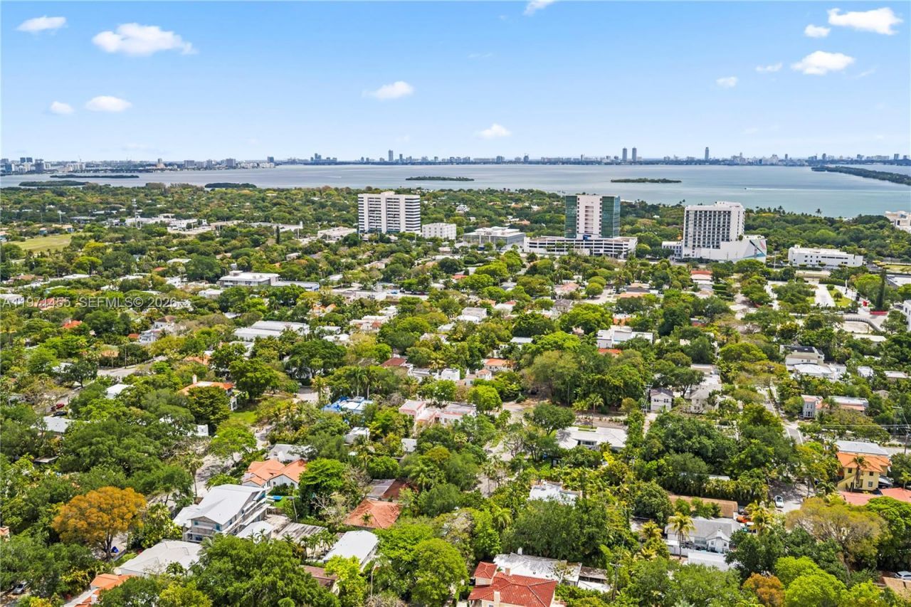 178 NE 45th St, Miami, FL 33137 Photo