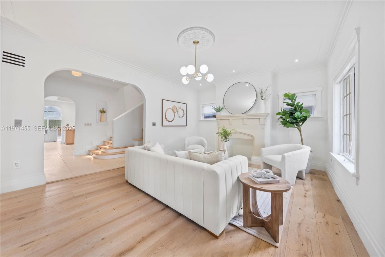 178 NE 45th St, Miami, FL 33137 Photo