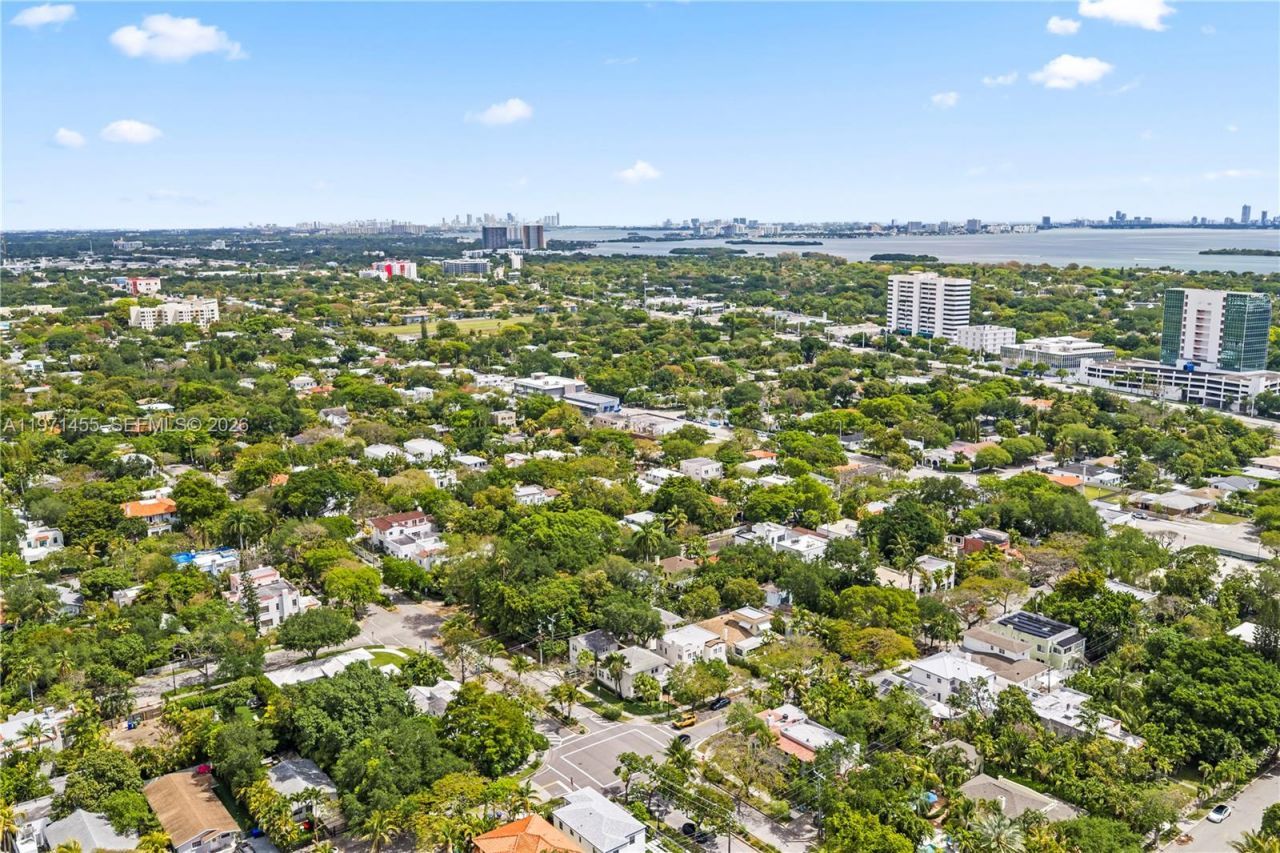 178 NE 45th St, Miami, FL 33137 Photo
