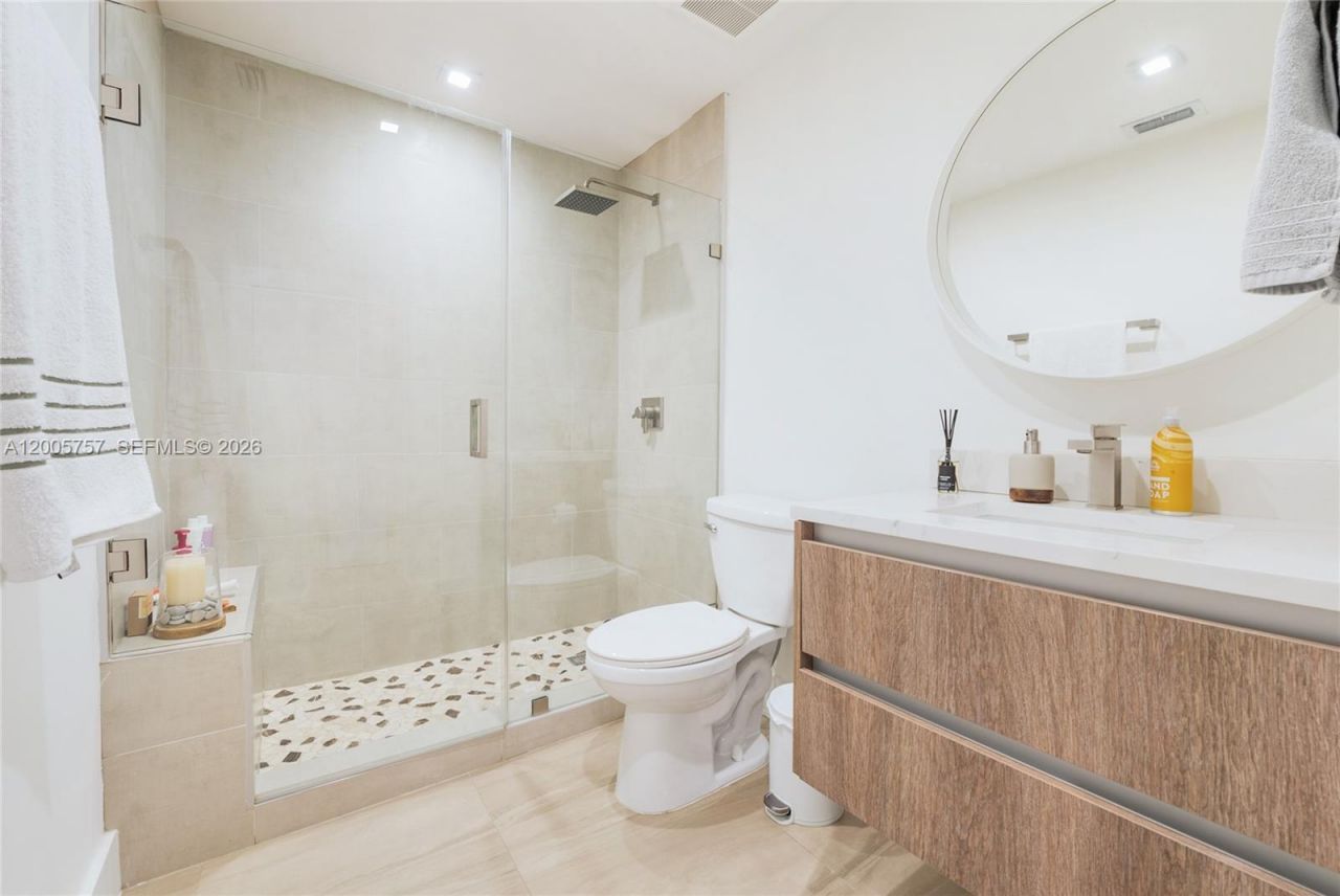 120 Salamanca Ave , Unit 2A, Coral Gables, FL 33134 Photo