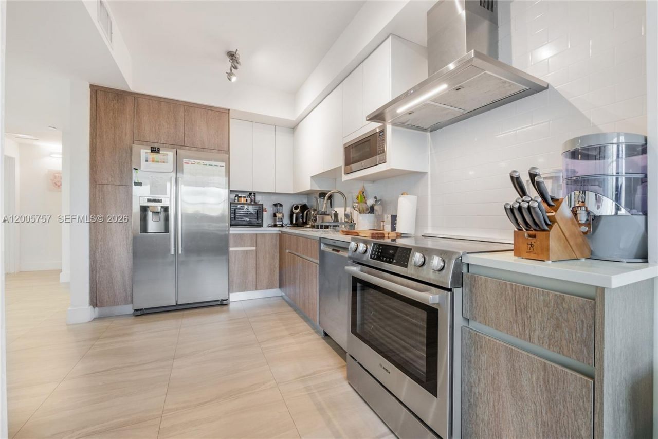 120 Salamanca Ave , Unit 2A, Coral Gables, FL 33134 Photo