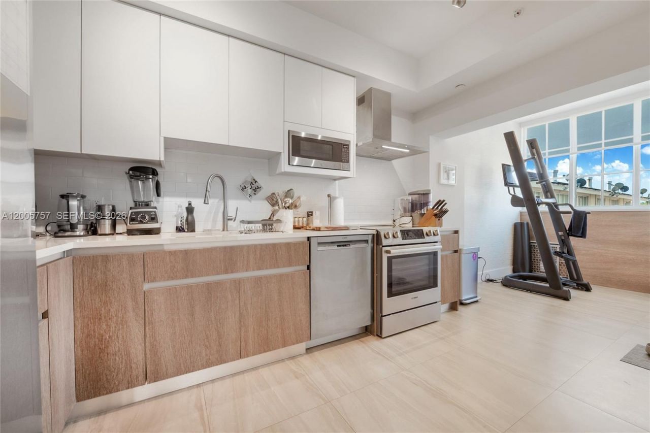 120 Salamanca Ave , Unit 2A, Coral Gables, FL 33134 Photo