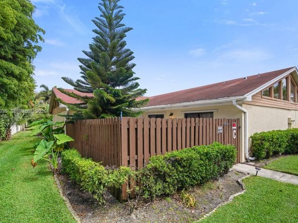 4397 Woodstock Dr , Unit C, West Palm Beach, FL 33409