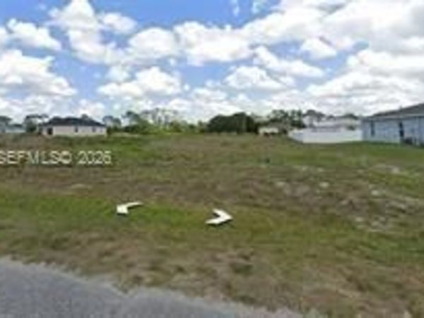 9046 Green Cir , La Belle, FL 33935