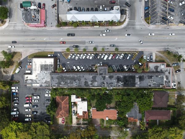 5200 SW 8th St , Unit 117, Coral Gables, FL 33134