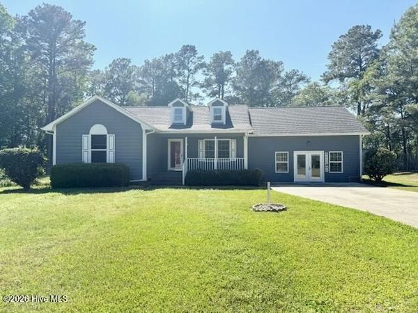 1215 Willow Springs Drive W, Richlands, NC 28574