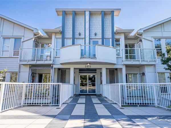 3915 Carey Rd , Unit 209, Saanich, BC V8Z 4E3