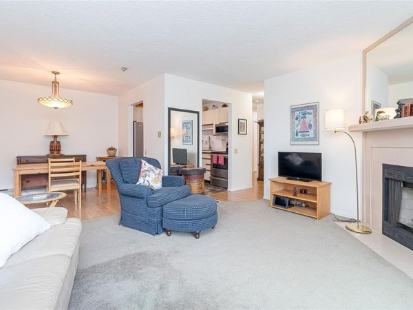 2490 Bevan Ave , Unit 204, Sidney, BC V8L 5C6