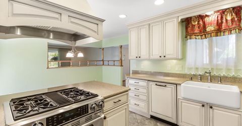 7649 Lindale Dr, Sacramento, CA 95828 Photo